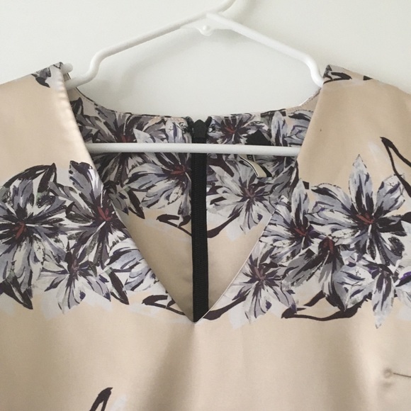 Topshop V-Neck Floral Dress Size 8 - Picture 5 of 7